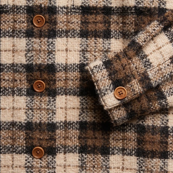 Banana Republic Petite Oversized Italian Boucle Shirt Jacket - Picture 9 of 12